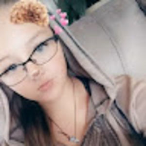 Meet your Posher, Mia